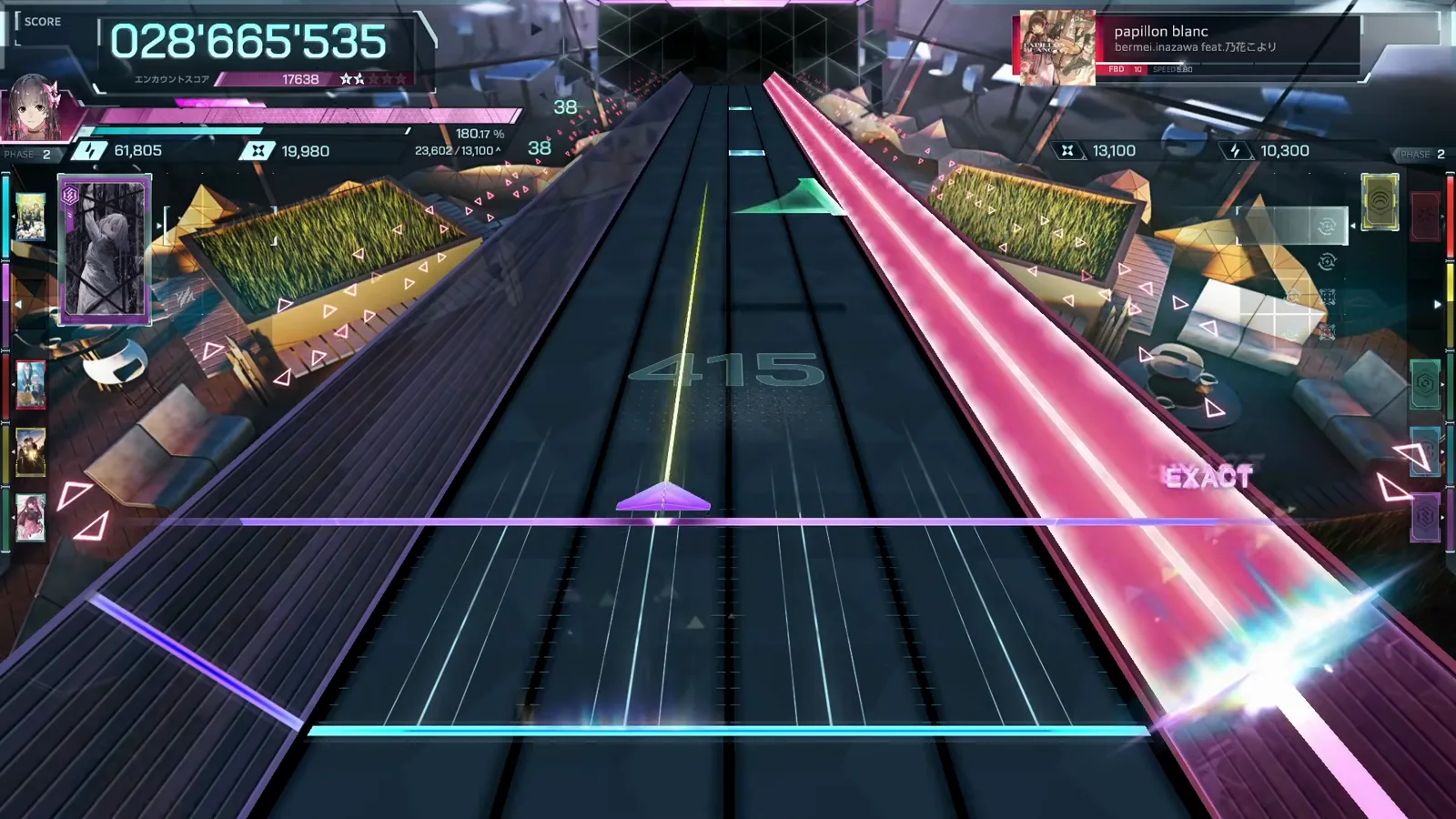 A gold and pink hold rail pays out on the right lane at chain 415 in papillon blanc FBD 10